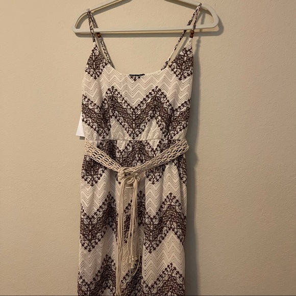 VENUS Belted Maxi Dress - Picture 3 of 14